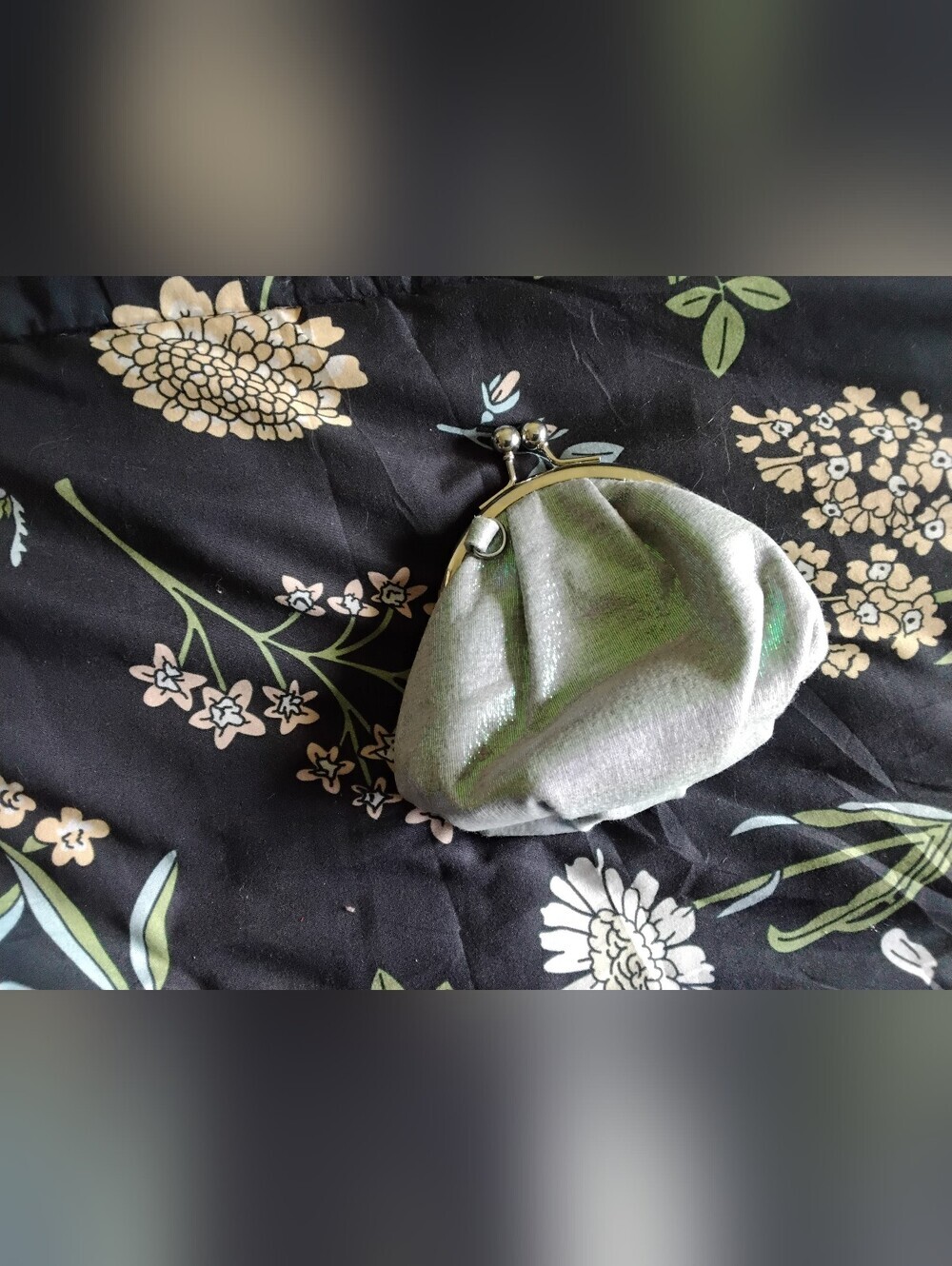 Urban Outfitters Green Velvet Kiss-Lock Coin Purse Also A Crossbody